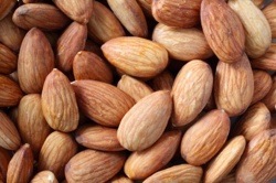 raw almonds